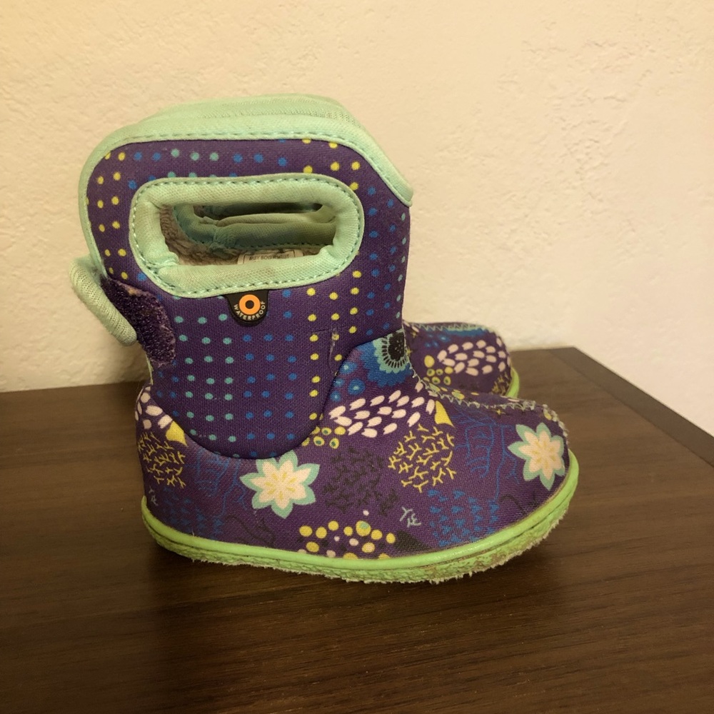 Bogs Baby Boots Size 4